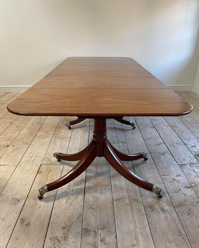 Georgian Triple Pedestal Dining Table (1 of 10)