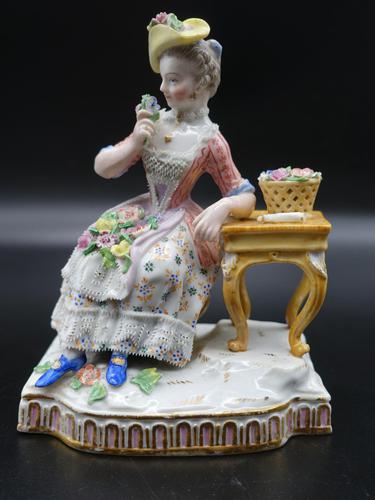 Late 19th Century Meissen Figure of a Seated Young Lady (1 of 6) Late 19th Century Meissen Figure of a Seated Young Lady (1 of 6)