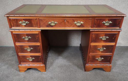 Reproduction Carved Mahogany Kneehole Pedestal Desk (1 of 11)