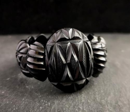 Victorian Whitby Jet Bangle, Bracelet (1 of 9) Victorian Whitby Jet Bangle, Bracelet (1 of 9)