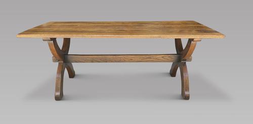 Good Sized Oak Refectory / Farmhouse Table (1 of 5)