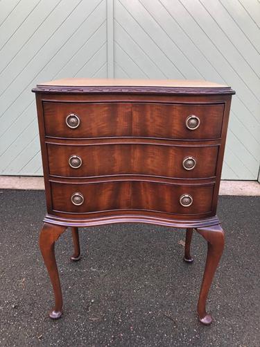 Antique Mahogany 3 Draw Bedside Chest (1 of 8)