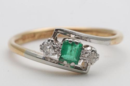 1930s 18ct Platinum Ring Art Deco (1 of 3) 1930s 18ct Platinum Ring Art Deco (1 of 3)