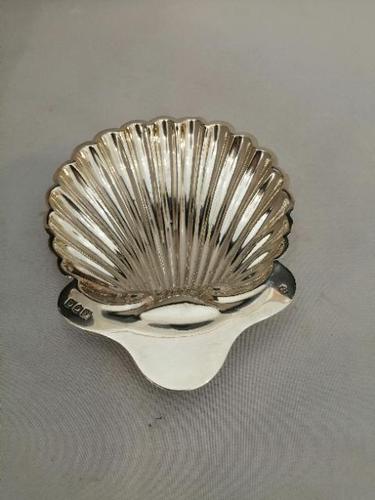 Lovely Quality Silver Shell Dish (1 of 4) Lovely Quality Silver Shell Dish (1 of 4)