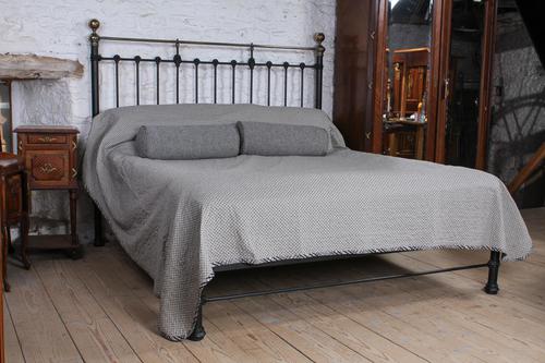 Super King Size Victorian no End Brass & Iron Bed (1 of 7) Super King Size Victorian no End Brass & Iron Bed (1 of 7)