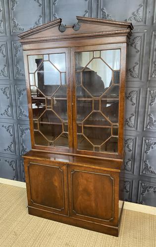 Georgian Style Mahogany Bookcase (1 of 6)