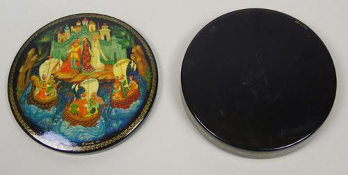 Antique Hand Painted Russian Lidded Box (1 of 9) Antique Hand Painted Russian Lidded Box (1 of 9)