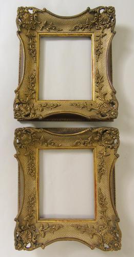 Good Pair of 19th Century Giltwood Fames (1 of 6)