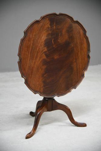 Georgian Style Mahogany Occasional Table (1 of 8)