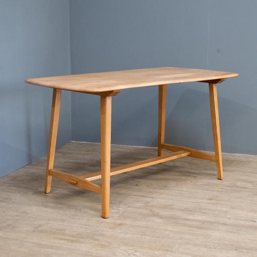 Ercol Elm Table (1 of 9) Ercol Elm Table (1 of 9)