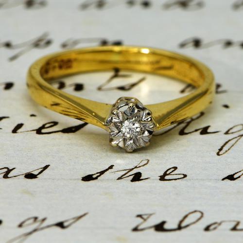 The Vintage 1982 18ct Gold Diamond Solitaire Ring (1 of 4) The Vintage 1982 18ct Gold Diamond Solitaire Ring (1 of 4)