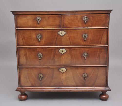 18th Century Walnut Chest of Drawers from the Georgian Period (1 of 11) 18th Century Walnut Chest of Drawers from the Georgian Period (1 of 11)