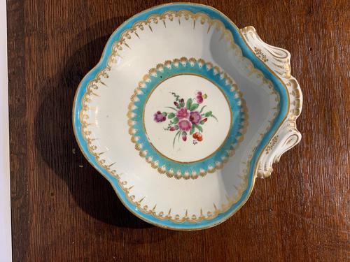 Worcester Shell Shaped Dish (1 of 5) Worcester Shell Shaped Dish (1 of 5)