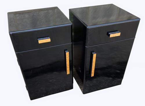 A Pair of Art Deco Bedside Cabinets (1 of 8)