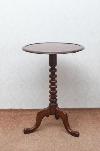 Very Pretty Victorian Circular Tripod Table (1 of 6)