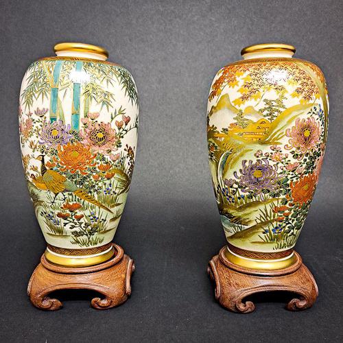 Pair of Chinese Vases on Stands (1 of 6) Pair of Chinese Vases on Stands (1 of 6)