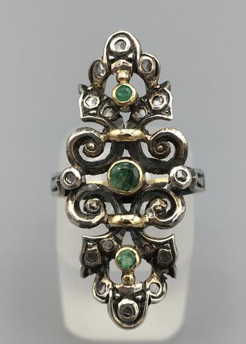 Victorian Emerald and Diamond Ring (1 of 8) Victorian Emerald and Diamond Ring (1 of 8)