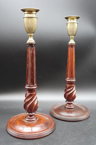 Fine Pair of George III Period Mahogany & Brass Candlesticks (1 of 5) Fine Pair of George III Period Mahogany & Brass Candlesticks (1 of 5)