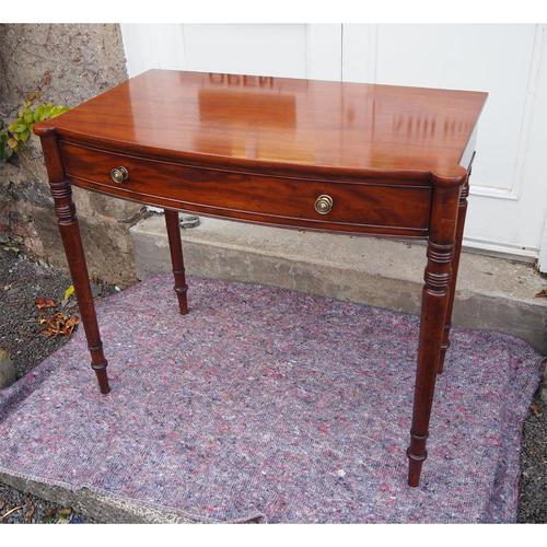 Georgian Mahogany Bow Front Side Table (1 of 6)