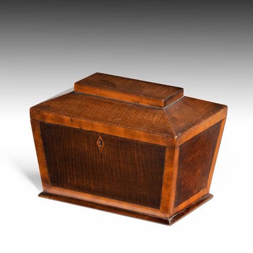 Shaped Late George III Period Mahogany Tea Caddy (1 of 4) Shaped Late George III Period Mahogany Tea Caddy (1 of 4)