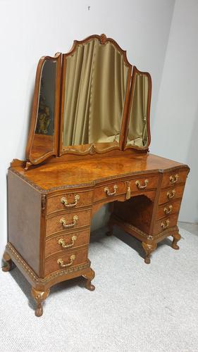 Beautiful Burr Walnut Dressing Table (1 of 15) Beautiful Burr Walnut Dressing Table (1 of 15)