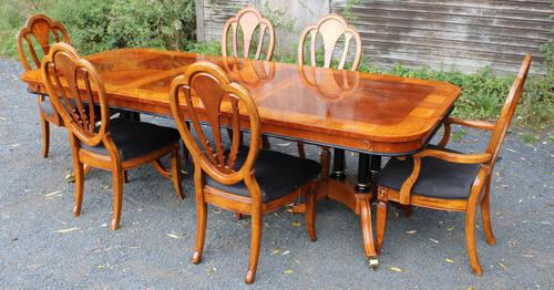 1960's Mahogany Pull Out Table with Set of 6 Dining Chairs.4+2 Carvers (1 of 14)