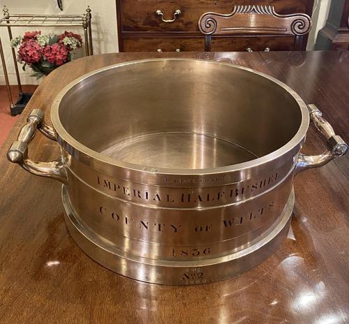 Bronze Imperial Half Bushel County Measure by the Makers De Grave (1 of 5) Bronze Imperial Half Bushel County Measure by the Makers De Grave (1 of 5)