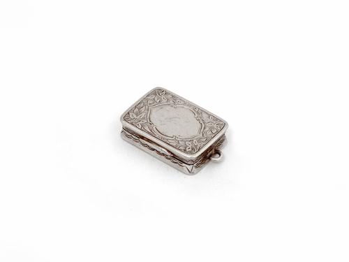 George Unite Victorian Silver Vinaigrette Beautifully Engraved with Floral Scenes (1 of 6)