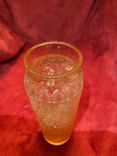 Lalique”Bourgainvillea” patten vase in Amber glass (1 of 5) Lalique”Bourgainvillea” patten vase in Amber glass (1 of 5)