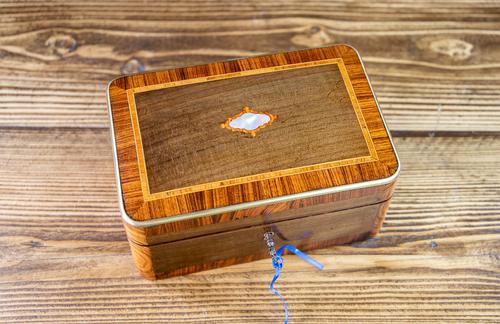 Holly Wood Jewellery Box (1 of 10)