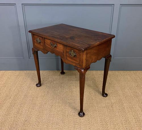 Georgian Walnut Lowboy c.1760 (1 of 14)