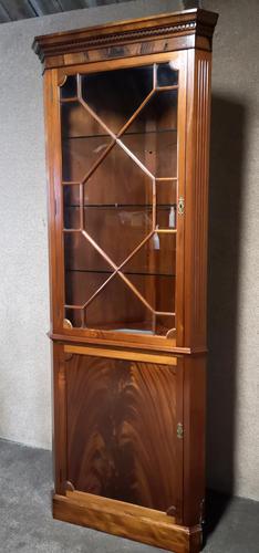 Mahogany Corner Cabinet in the Georgian Style (1 of 10)