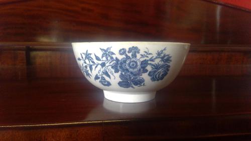 Worcester Dr Wall Period Porcelain Bowl (1 of 8) Worcester Dr Wall Period Porcelain Bowl (1 of 8)