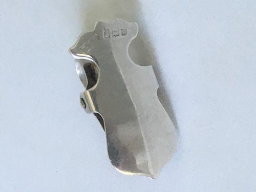 Edwardian Silver 'Shield' Napkin Clip (1 of 8) Edwardian Silver 'Shield' Napkin Clip (1 of 8)