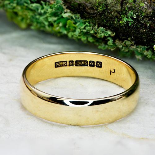 The Vintage 1987 9ct Gold Wedding Ring (1 of 1) The Vintage 1987 9ct Gold Wedding Ring (1 of 1)