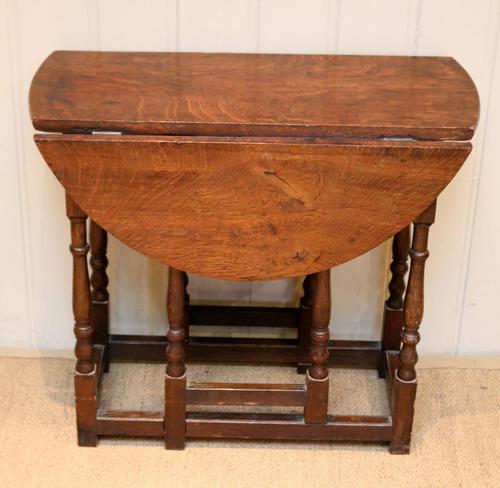 Small Oak Drop Leaf Table c.1920 (1 of 8)