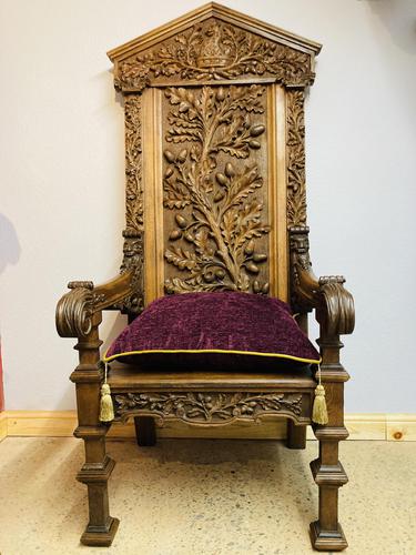 Gothic Revival Throne (1 of 20)