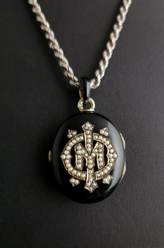 Victorian Mourning Locket, Black Enamel & Seed Pearl (1 of 13)