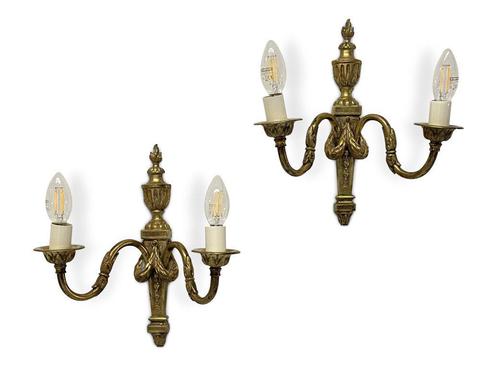 Pair of Classical Detailed Ormolu Wall Lights (1 of 3)