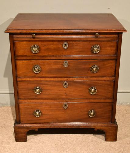 Small 19th Century Mahogany Chest of Drawers Brushing Slide (1 of 6)