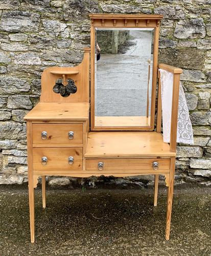 Antique Pine Dressing Table by Maple & Co (1 of 9) Antique Pine Dressing Table by Maple & Co (1 of 9)