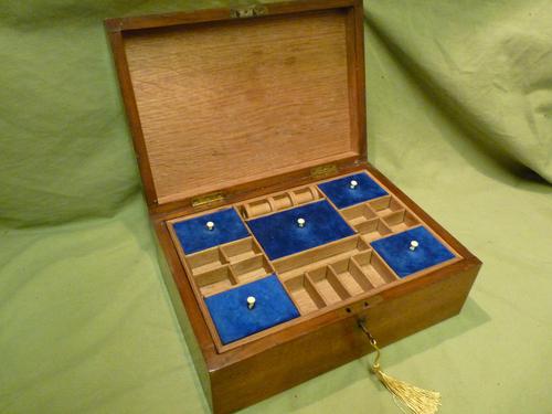 Solid Figured Oak Jewellery / Work Box - Fitted Tray (1 of 10)