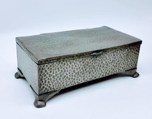 Antique Arts & Crafts Art Deco Hammered Pewter Cigarette Box (1 of 9) Antique Arts & Crafts Art Deco Hammered Pewter Cigarette Box (1 of 9)