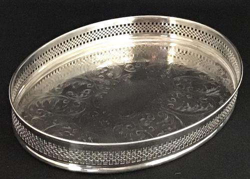 Small Oval Silver Plated Vintage Gallery Drinks Tray (1 of 3) Small Oval Silver Plated Vintage Gallery Drinks Tray (1 of 3)