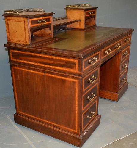 Mahogany Pedestal Desk (1 of 5) Mahogany Pedestal Desk (1 of 5)