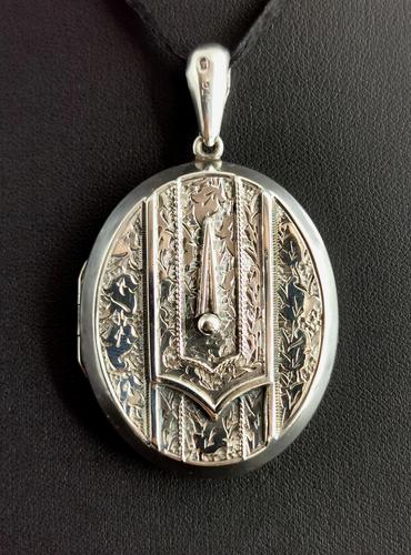 Antique Victorian Silver Buckle Locket, Large, Engraved (1 of 14)