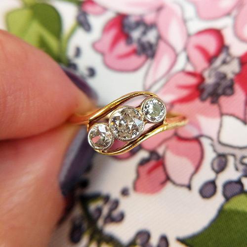 Antique Art Deco 18ct Gold & Diamond Three Stone Bypass Ring (1 of 7) Antique Art Deco 18ct Gold & Diamond Three Stone Bypass Ring (1 of 7)