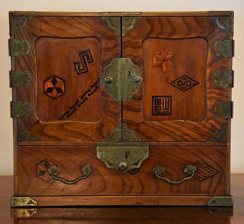 Excellent 19th Century Japanese Elm Jewellery Box / Table Cabinet (1 of 14) Excellent 19th Century Japanese Elm Jewellery Box / Table Cabinet (1 of 14)