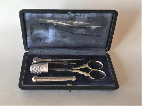 A Fabulous French Silver Gilt Sewing Necessaire (1 of 6) A Fabulous French Silver Gilt Sewing Necessaire (1 of 6)