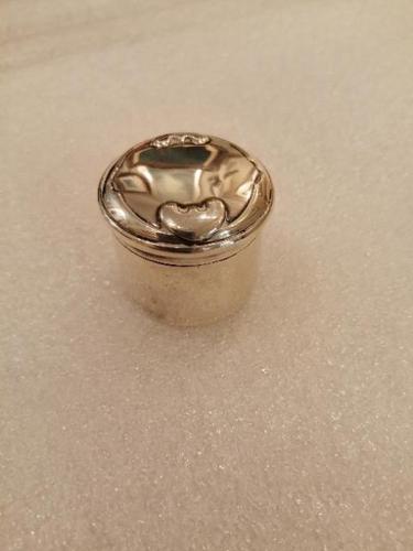 Lovely Quality Kate Harris Art Nouveau Silver Pill Box (1 of 5) Lovely Quality Kate Harris Art Nouveau Silver Pill Box (1 of 5)